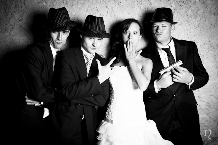 Noemie Artycam fotografía fotógrafos boda León novios photobooth photocall Broadway blanco negro La Dehesa de La Cenia