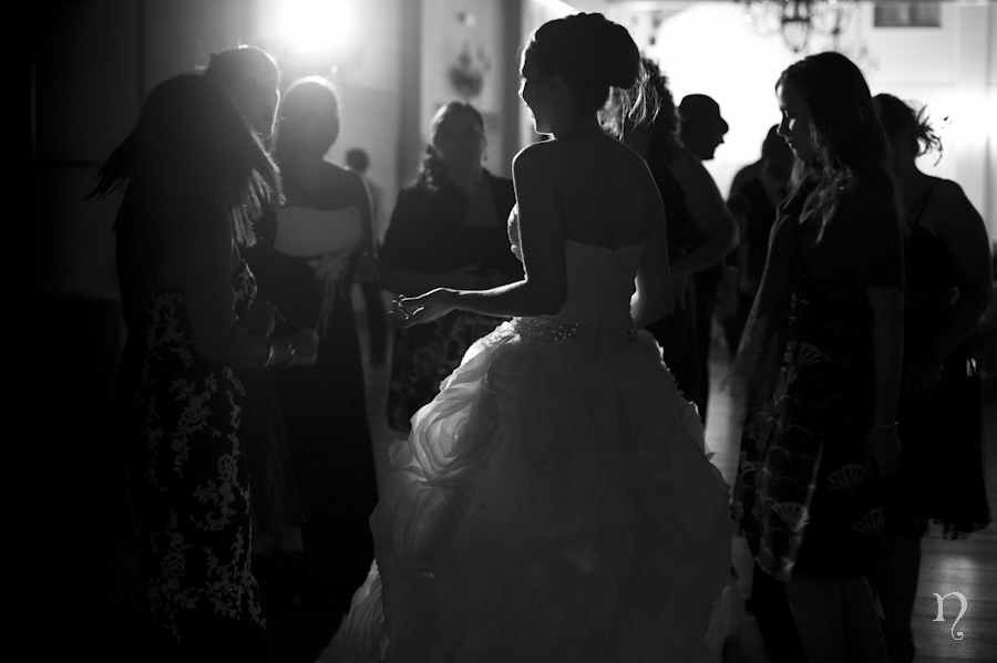 Noemie Artycam fotografia bodas León fotógrafos baile novia invitados blanco negro