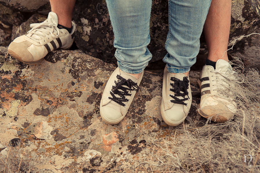 Noemie artycam fotografía fotografos en León preboda calzado pies chico chica