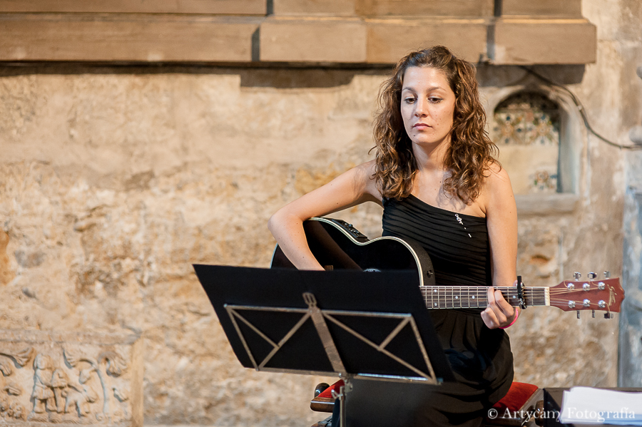 Adriana Viñuela soprana guitarra Iglesia de San Marcos Artycam fotografía León provincia