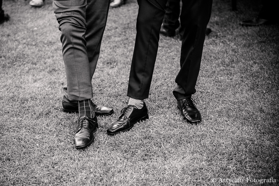 zapatos calcetines blanco negro fotoperiodismo Artycam fotografía artistica